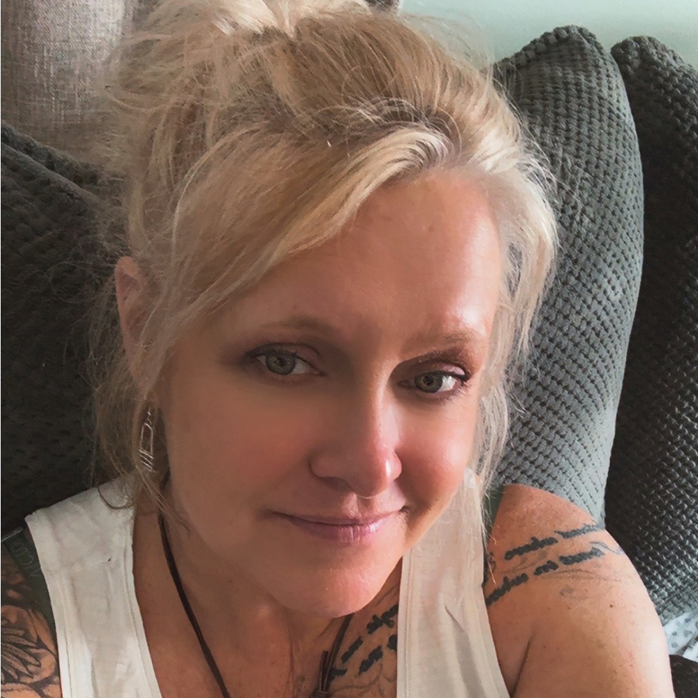 Meet your Posher, Sherry